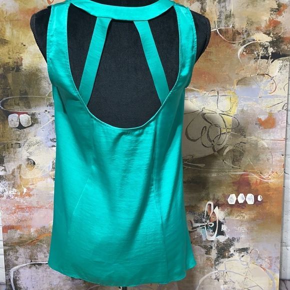 BCBG Silk Emerald Green Caged Back Cami - Picture 8 of 12